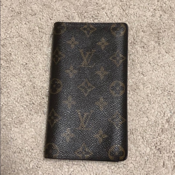 Louis Vuitton Handbags - Louis Vuitton Brown Monogram Checkbook Wallet Louis Vuitton Handbags - Louis Vuitton Brown Monogram Checkbook Wallet